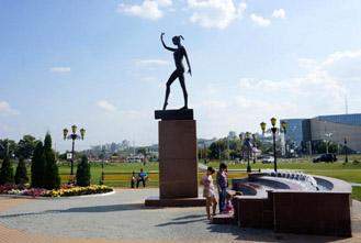 Памятник Светлане Хоркиной в Белгороде