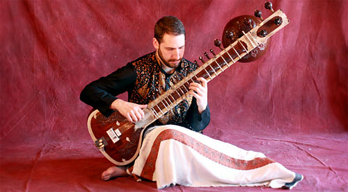 Ситар (Sitar) - индийский струнный инструмент